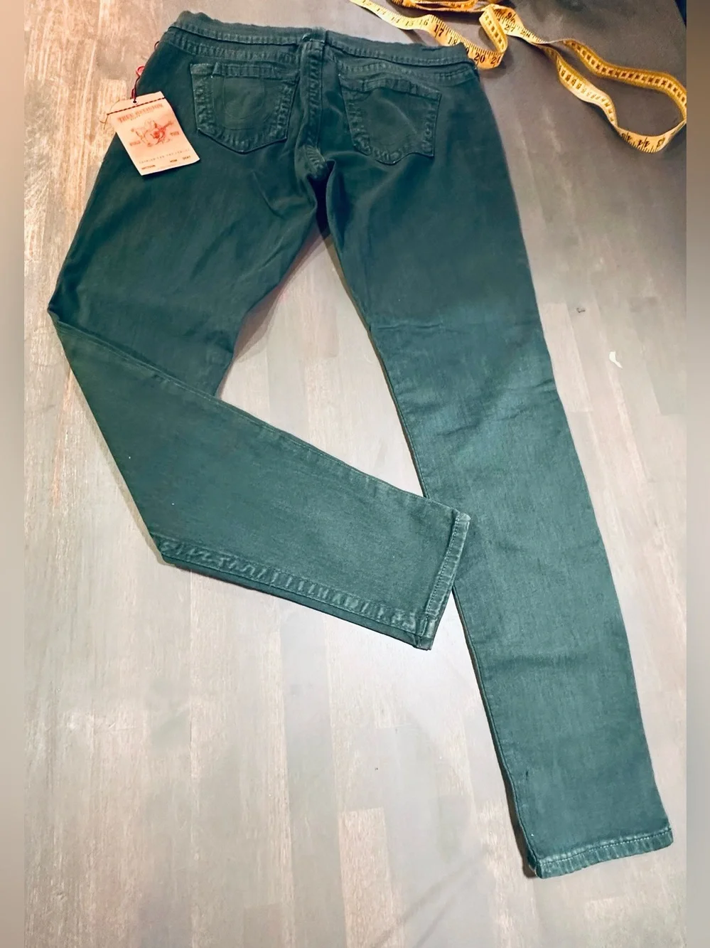 NEW True Religion Emerald Mid- low Rise CASEY SUPER SKINNY Size 32